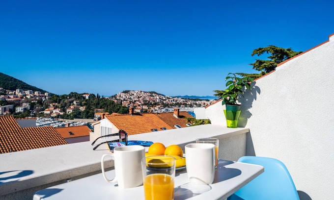 Montovjerna House | Jele Rooms