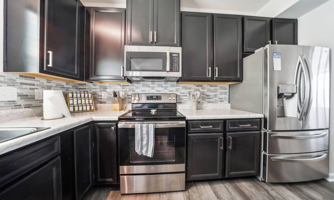 Willoughby House | Jennifer Calhoon - 34600 Ethan Way