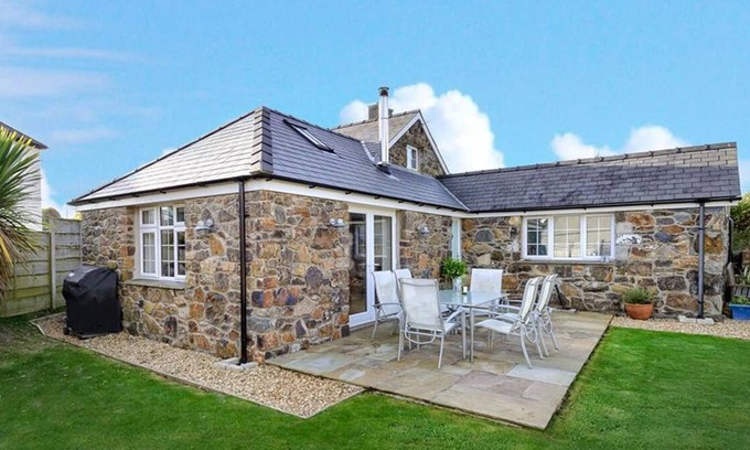 Llanengan House | Jenny's Cottage in the beautiful Pwllheli