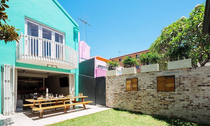 Bondi Beach Villa | Jet Flamingo: Rockstar Bondi Villa