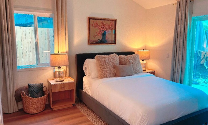 Bixby Knolls House | Jet Set Hideaway