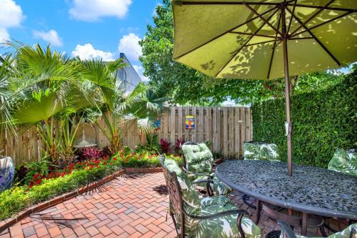 Historic District - North House | Jet Setter
