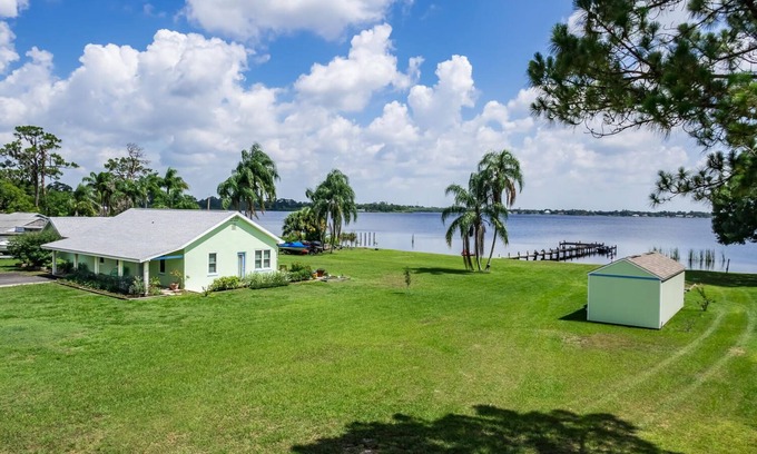 Sebring House | Jetski, Fish and/or Relax in our Lake Sebring Lakehouse