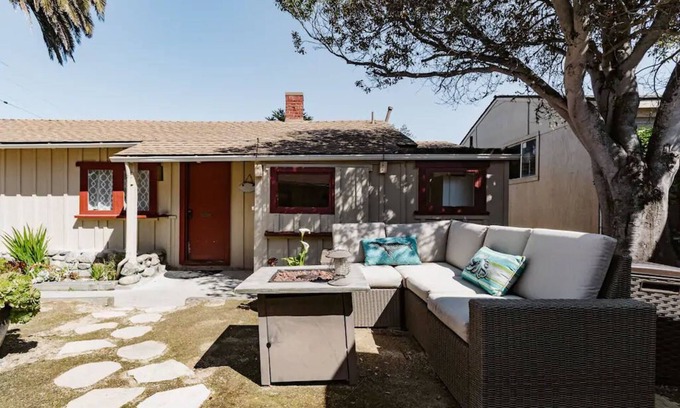 Monterey Cottage | #JewelboxCottages👑MAIN🔱4-Poster King🏖Walk to Beach