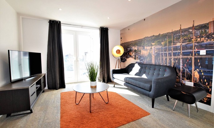 Bristol Apartment | Jims Place - Your Apartment