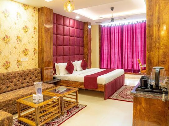 Zirakpur Hotel | JINDAL SQUARE CHANDIGARH ZIRAKPUR