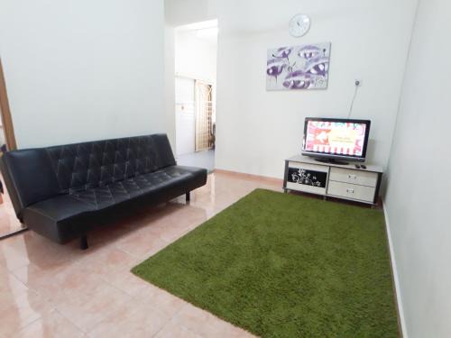 Bukit Rambai House | JJ Melaka Holiday home