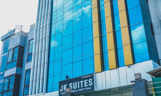 Sector 39 Hotel | JK Suites