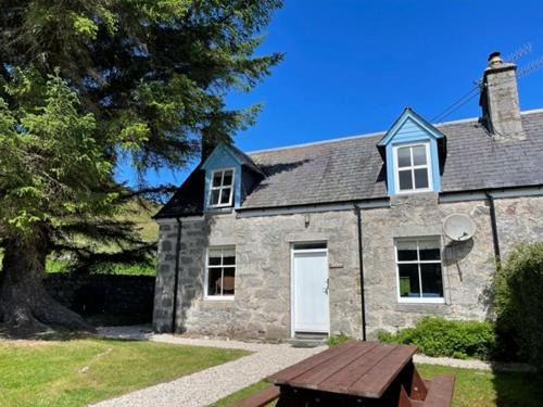 Rogart House | Jock's Cottage on the Blarich Estate