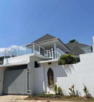 Ban Saiyuan Villa | John’s pool villa Rawai