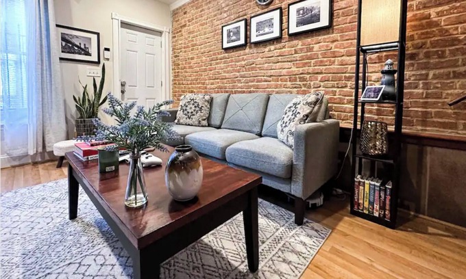 Downtown Baltimore House | Johns Hopkins Hospital - eScooter & Private Room