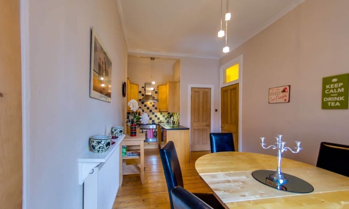 Marchmont Apartment | JOIVY Fabulous Ground-floor 3-bedroom Near Old Town