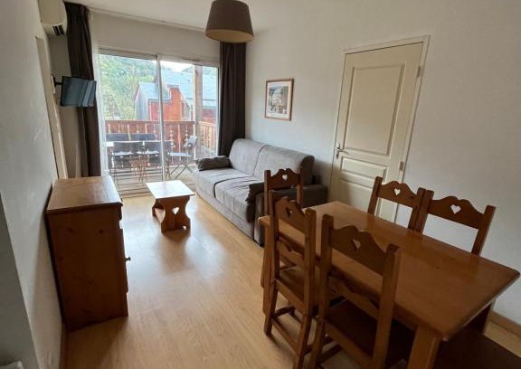 Ax-les-Thermes Apartment | Joli appartement avec terrasse
