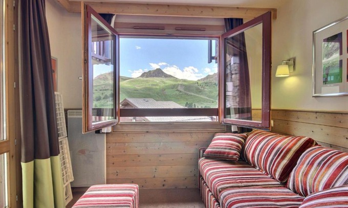 Belle Plagne Apartment | Joli studio-cabine pour 4 à Belle Plagne avec balcon et accès aux pistes - FR-1-455-201