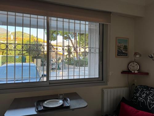Roquebrune-Cap-Martin Apartment | Joli STUDIO Bord de Mer entre Menton et Monaco