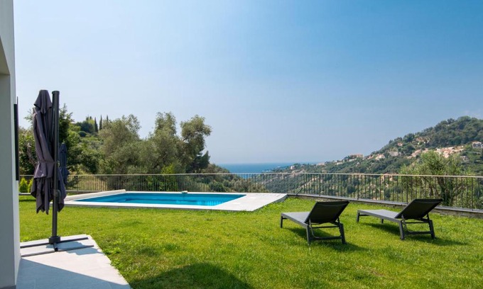Menton House | Jolie maison au calme
