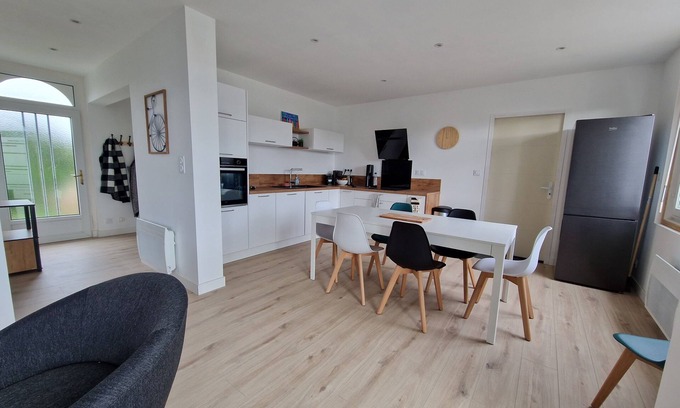 Treffiagat House | Jolie Maison Rénovée, à 2 min en Voiture des Plages et du Port du Guilvinec