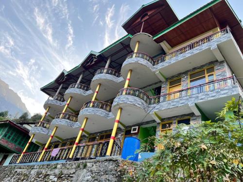 Kullu House | Jon Snow Cafe & Home Stay