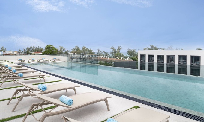 Karon Hotel | JonoX Phuket Karon Hotel