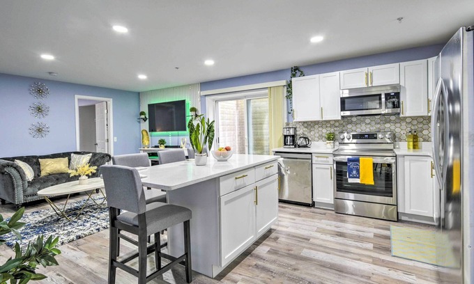 Magnolia House | Joppatowne Home w/ Private Deck & Fireplace!