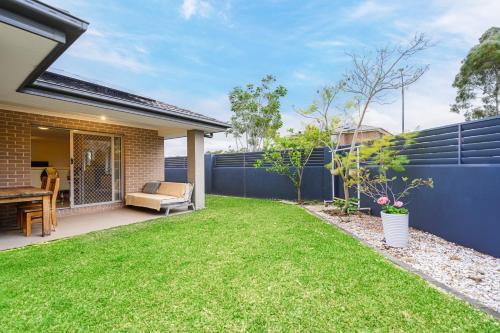Jordan Springs Villa | Jordan Springs classic sweet 3Br home WiFi&Parking