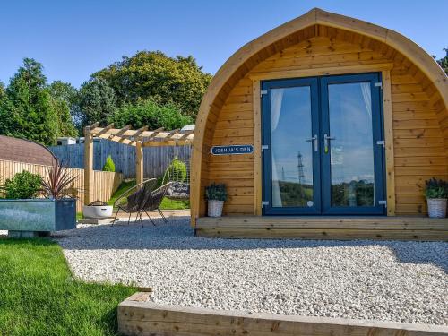 Margam House | Joshua's Den - Uk40975
