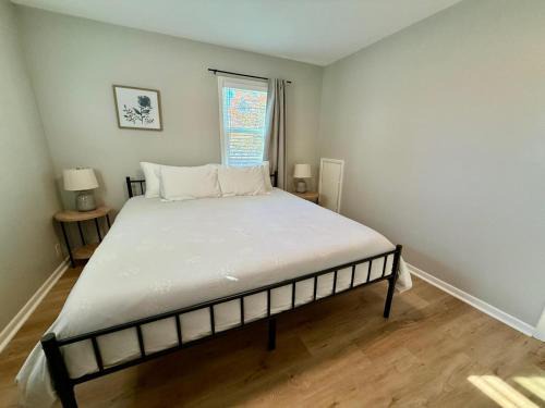 Joslyn Castle Apartment | Joslyn 1- Newly Refinished 1 Bdrm