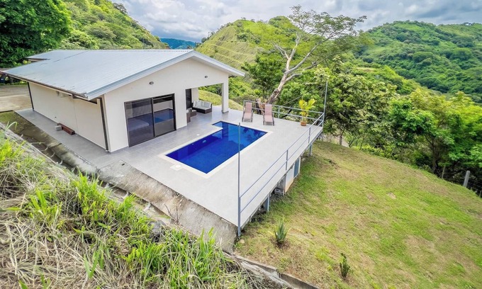 Mercedes Apartment | Journeys End-stunning Views In Gated Community