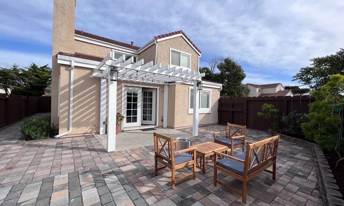 Marina House | Joyful Home near Monterey, Carmel, Pebble Beach, Big Sur- STR25-000023