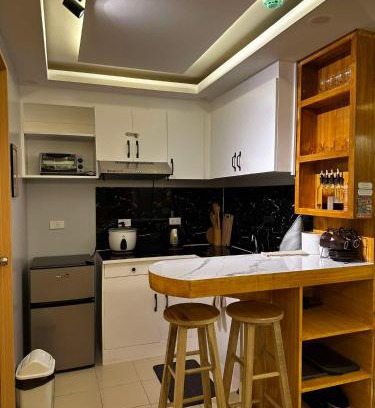 Rosario Apartment | JoyStaycation Condo Hotel