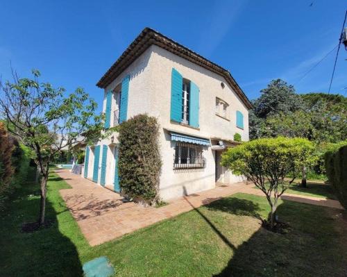 Cap-d'Antibes House | Juan les pins : Villa de charme avec piscine