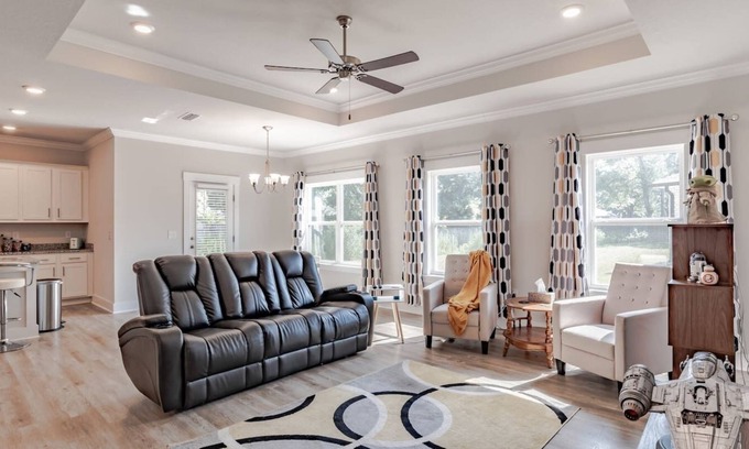 Milton House | Jude Way~Spacious family friendly home