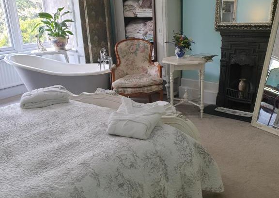 Roath Bed & Breakfast | Judy's B&B private home