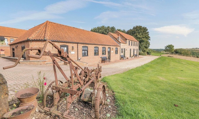 Horncastle Cottage | Juice Trump - UK36670