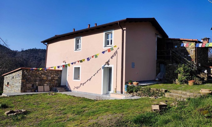 Vernazza Apartment | Jujube House. Cozy accommodation in the Ligurian hills