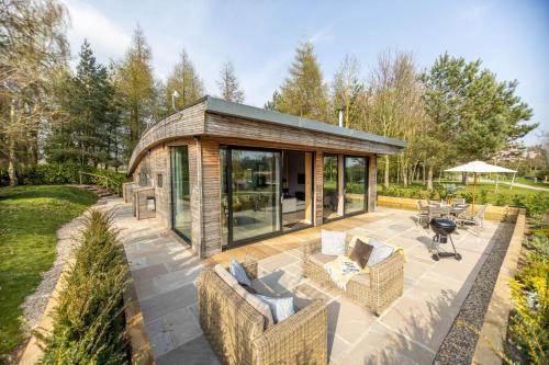Richmond House | Jules