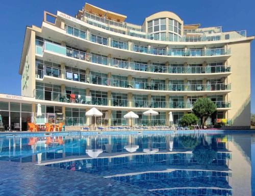 Sunny Beach Apartment | Julia Family Apartments