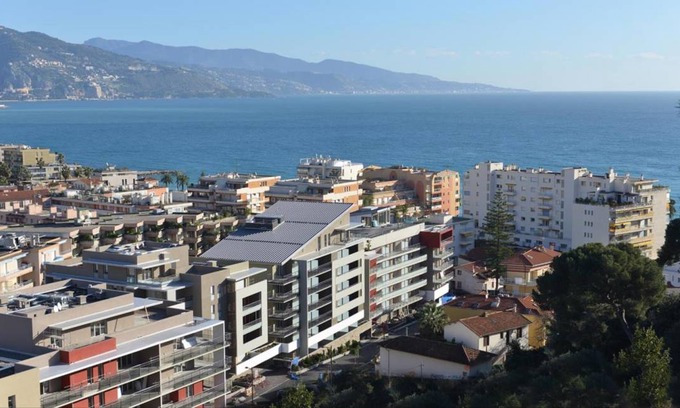Roquebrune-Cap-Martin Apartment | Julia Augusta 3p 6p
