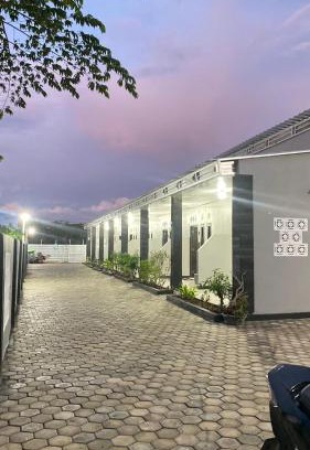 Manggelewa House | Juliana HomeStay