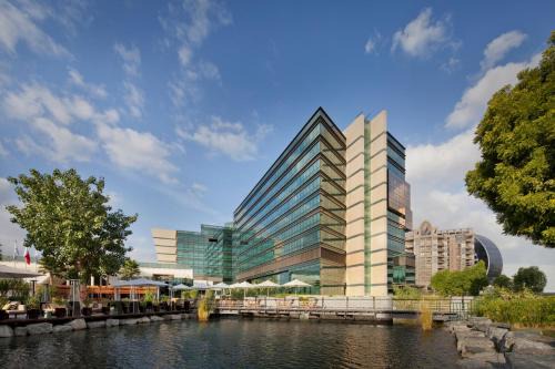 Garhoud Hotel | Jumeirah Creekside Dubai