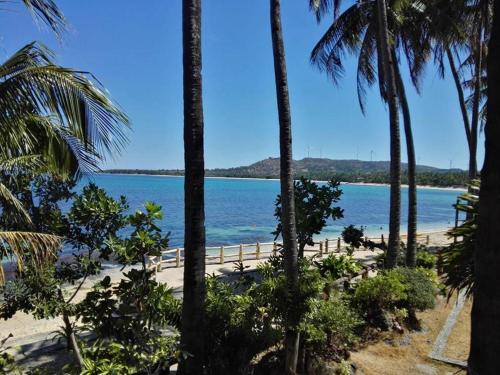 Pagudpud Resort | Jun and Carol Beach Cottages