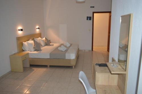 Skiathos Town Hotel | Junction studios