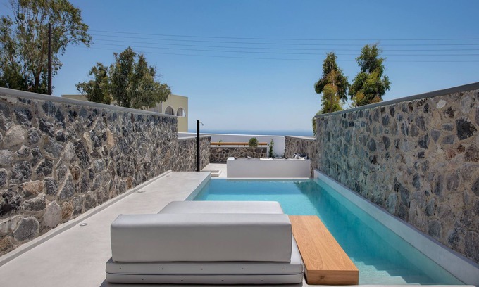 Karterados House | June Twenty Suites