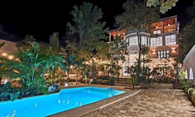 Francisco Uh May Hotel | Jungle Mansion & Cuisine