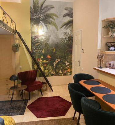 Orszagut Apartment | Jungle Story Apartment by Millenaris Park with Free Parking
