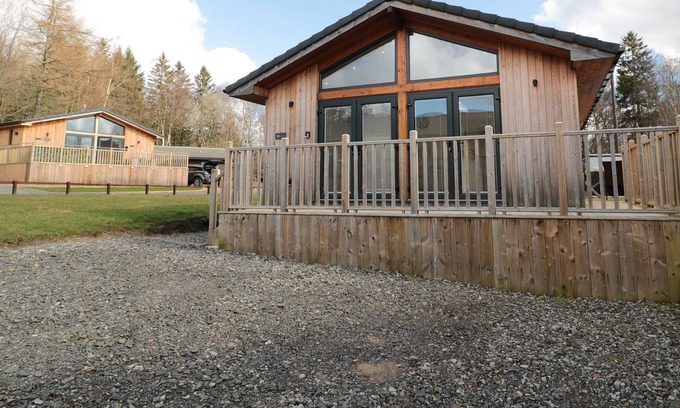 Otterburn Cabin | JUNIPER LODGE, pet friendly, character holiday cottage in Otterburn