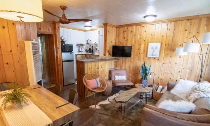 June Lake House | Juniper Two-Bedroom Suite (Unit 6) at Lake Front Cabins