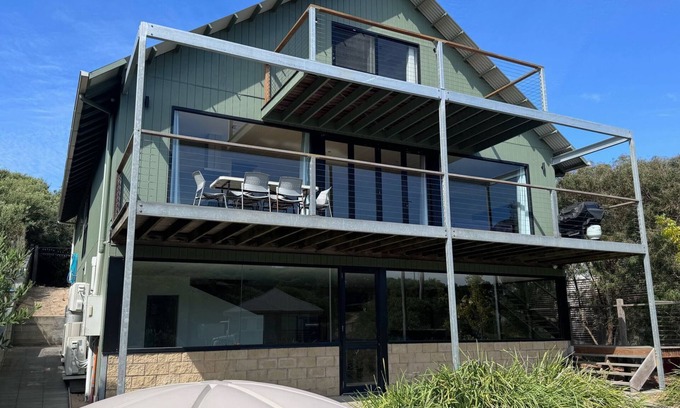 Venus Bay House | Jupiter 152 - large spacious home in the heart of Venus Bay