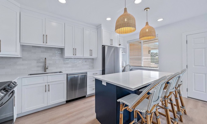 Jupiter Bay Condo | Jupiter beach 1 Bedroom Villa Newly Renovated walking distance to beach