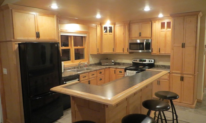 Sturgeon Bay House | Just a short walk or bike ride to downtown Sturgeon Bay.